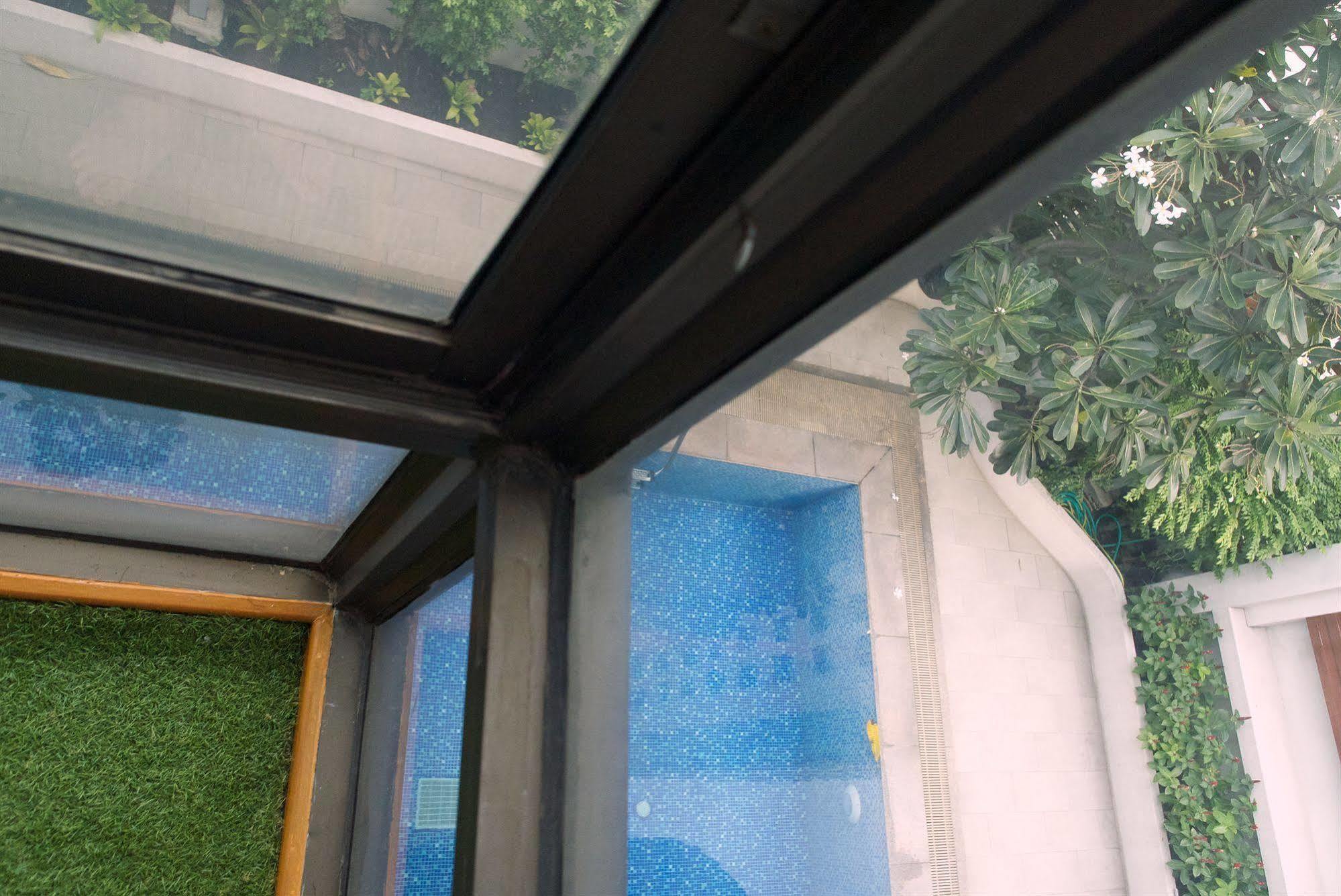 Hotel Sab House Caters To Women Bangkok Exterior foto